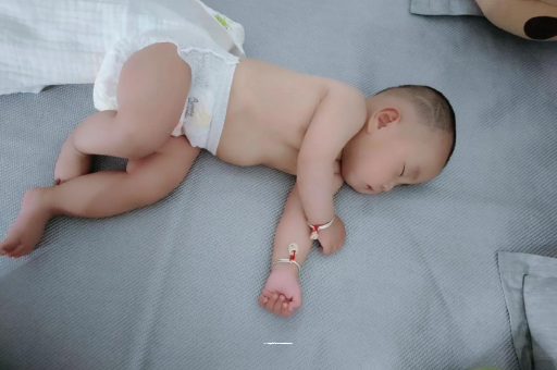 江西宝宝呼吸道感染发烧